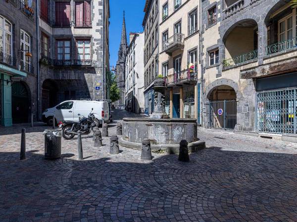 Ernest Coliving